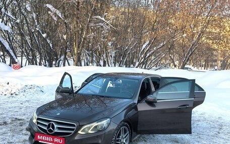 Mercedes-Benz E-Класс, 2015 год, 2 200 000 рублей, 10 фотография