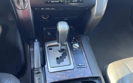 Toyota Land Cruiser 200, 2010 год, 2 850 000 рублей, 22 фотография