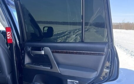 Toyota Land Cruiser 200, 2010 год, 2 850 000 рублей, 33 фотография