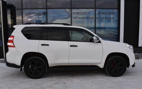 Toyota Land Cruiser Prado 150 рестайлинг 2, 2017 год, 3 220 000 рублей, 4 фотография