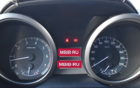 Toyota Land Cruiser Prado 150 рестайлинг 2, 2017 год, 3 220 000 рублей, 14 фотография