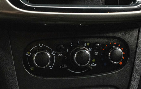 Renault Sandero II рестайлинг, 2017 год, 999 000 рублей, 18 фотография