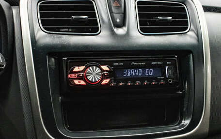 Renault Sandero II рестайлинг, 2017 год, 999 000 рублей, 17 фотография