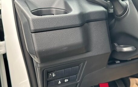 Toyota Hilux, 2025 год, 5 543 400 рублей, 9 фотография