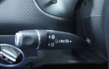 Mercedes-Benz A-Класс, 2015 год, 990 000 рублей, 21 фотография