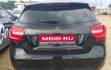 Mercedes-Benz A-Класс, 2015 год, 990 000 рублей, 5 фотография