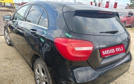 Mercedes-Benz A-Класс, 2015 год, 990 000 рублей, 13 фотография