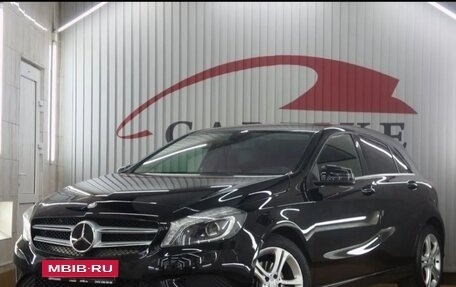 Mercedes-Benz A-Класс, 2015 год, 990 000 рублей, 16 фотография