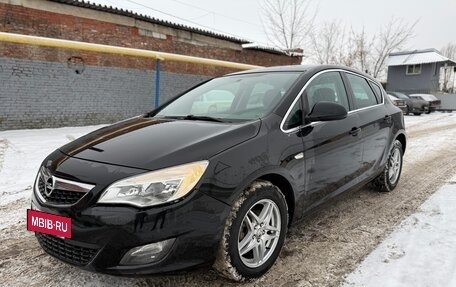 Opel Astra J, 2011 год, 779 000 рублей, 2 фотография