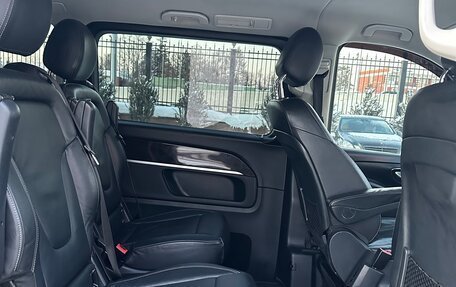 Mercedes-Benz V-Класс, 2018 год, 4 800 000 рублей, 4 фотография