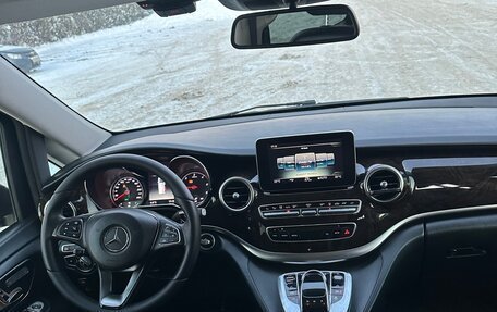 Mercedes-Benz V-Класс, 2018 год, 4 800 000 рублей, 6 фотография