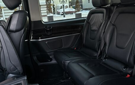 Mercedes-Benz V-Класс, 2018 год, 4 800 000 рублей, 13 фотография