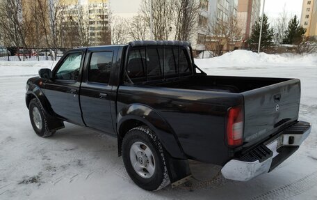 Nissan NP300, 2012 год, 900 000 рублей, 3 фотография