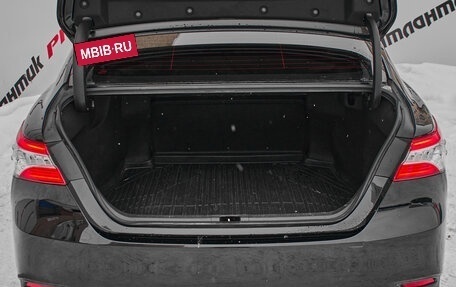 Toyota Camry, 2019 год, 3 450 000 рублей, 8 фотография