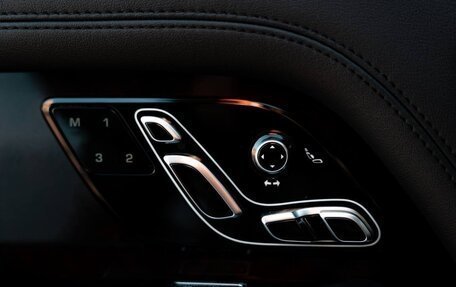 Land Rover Range Rover IV рестайлинг, 2021 год, 11 фотография