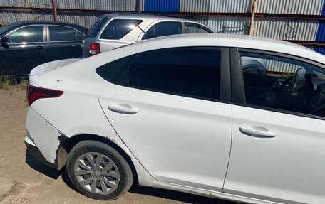 Hyundai Solaris II рестайлинг, 2020 год, 640 000 рублей, 3 фотография