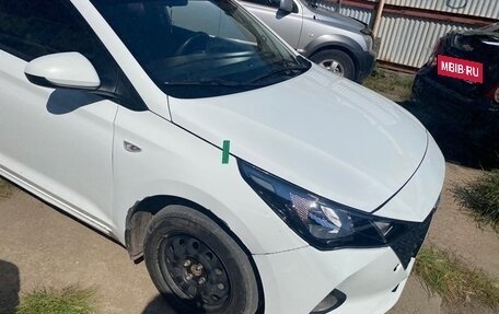 Hyundai Solaris II рестайлинг, 2020 год, 640 000 рублей, 2 фотография