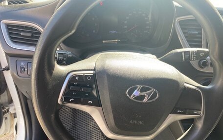 Hyundai Solaris II рестайлинг, 2020 год, 640 000 рублей, 29 фотография