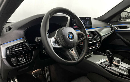 BMW 5 серия, 2019 год, 4 490 000 рублей, 12 фотография