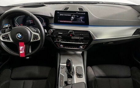 BMW 5 серия, 2019 год, 4 490 000 рублей, 11 фотография