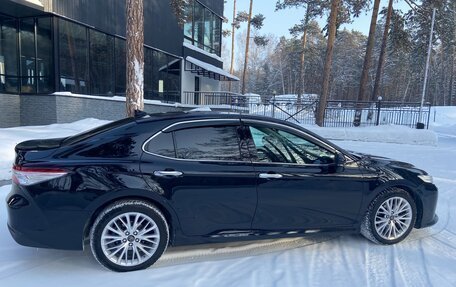 Toyota Camry, 2018 год, 2 650 000 рублей, 11 фотография