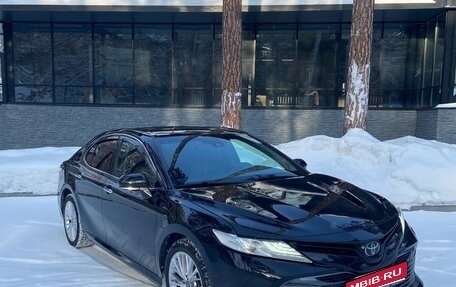 Toyota Camry, 2018 год, 2 650 000 рублей, 3 фотография