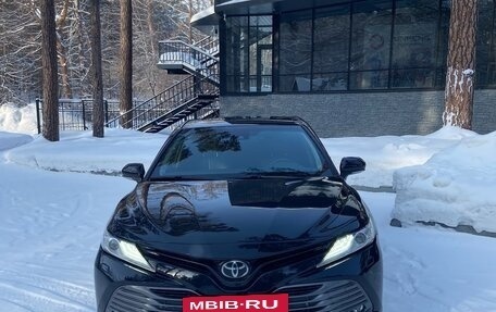 Toyota Camry, 2018 год, 2 650 000 рублей, 2 фотография