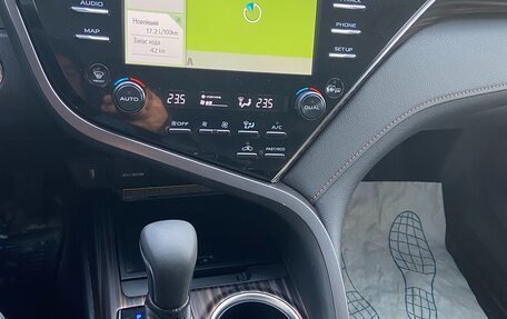 Toyota Camry, 2018 год, 2 650 000 рублей, 21 фотография