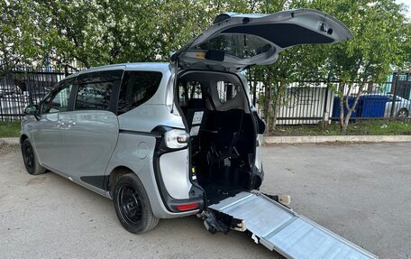 Toyota Sienta II, 2017 год, 1 380 000 рублей, 11 фотография