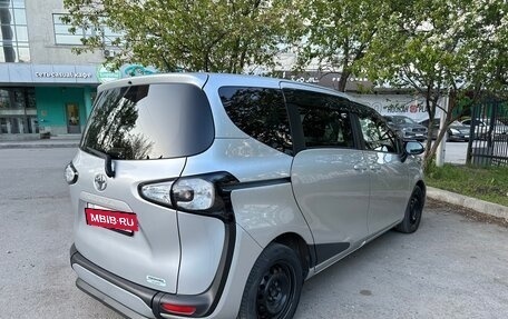 Toyota Sienta II, 2017 год, 1 380 000 рублей, 2 фотография