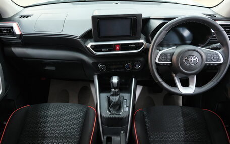 Toyota Raize I, 2020 год, 1 899 000 рублей, 13 фотография