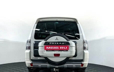 Mitsubishi Pajero IV, 2013 год, 1 997 000 рублей, 6 фотография