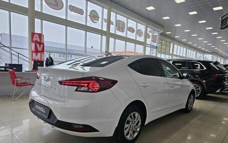Hyundai Elantra VI рестайлинг, 2019 год, 1 945 000 рублей, 8 фотография