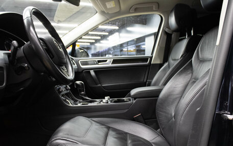 Volkswagen Touareg III, 2017 год, 2 999 000 рублей, 11 фотография