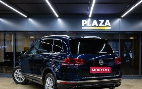 Volkswagen Touareg III, 2017 год, 2 999 000 рублей, 3 фотография