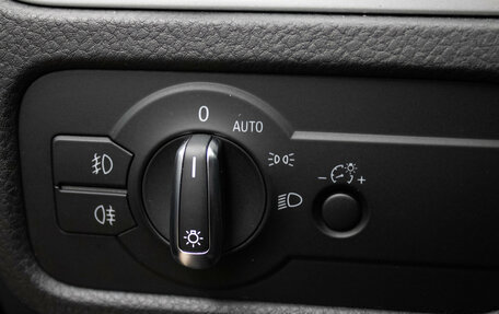 Volkswagen Touareg III, 2017 год, 2 999 000 рублей, 18 фотография