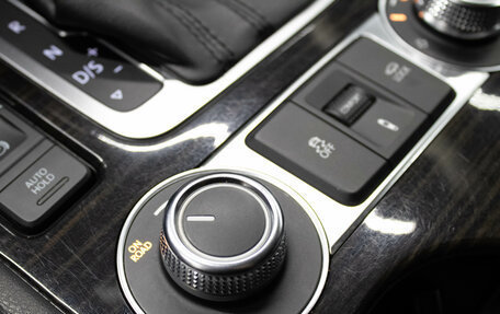 Volkswagen Touareg III, 2017 год, 2 999 000 рублей, 28 фотография