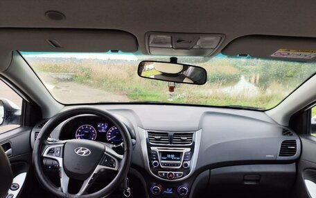 Hyundai Solaris II рестайлинг, 2015 год, 800 000 рублей, 7 фотография