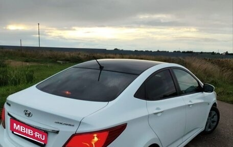 Hyundai Solaris II рестайлинг, 2015 год, 800 000 рублей, 3 фотография