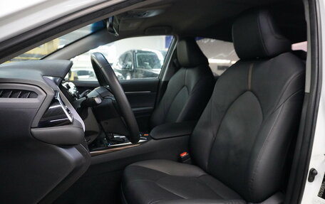 Toyota Camry, 2019 год, 2 880 000 рублей, 6 фотография