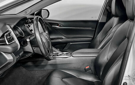 Toyota Camry, 2020 год, 3 125 000 рублей, 13 фотография