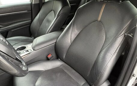 Toyota Camry, 2018 год, 2 870 000 рублей, 6 фотография