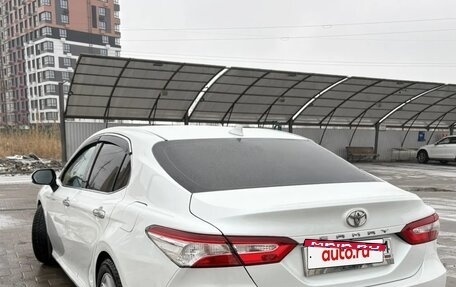 Toyota Camry, 2018 год, 2 870 000 рублей, 4 фотография