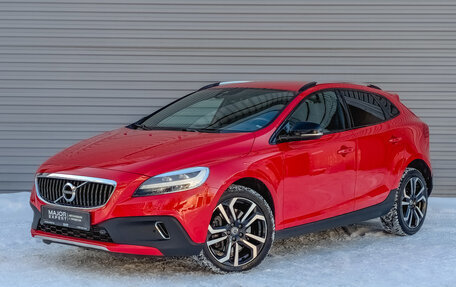 Volvo V40 Cross Country I, 2019 год, 2 350 000 рублей, 1 фотография