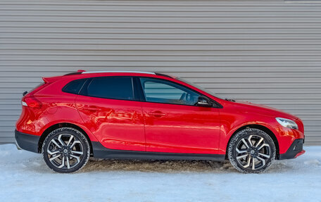 Volvo V40 Cross Country I, 2019 год, 2 350 000 рублей, 4 фотография