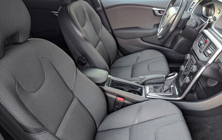 Volvo V40 Cross Country I, 2019 год, 2 350 000 рублей, 24 фотография