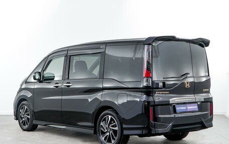 Honda Stepwgn IV, 2016 год, 2 048 444 рублей, 2 фотография