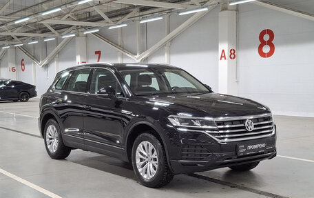 Volkswagen Touareg III, 2018 год, 4 800 000 рублей, 7 фотография
