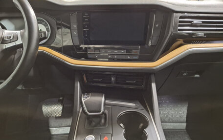 Volkswagen Touareg III, 2018 год, 4 800 000 рублей, 19 фотография