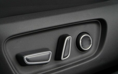 Toyota Camry, 2025 год, 18 фотография